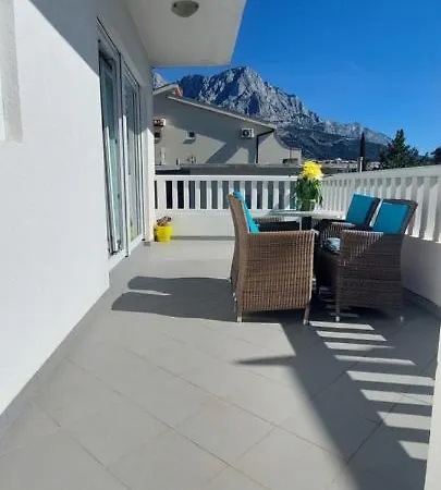 Luna Apartman *