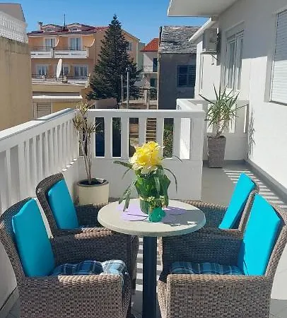 Luna Apartment