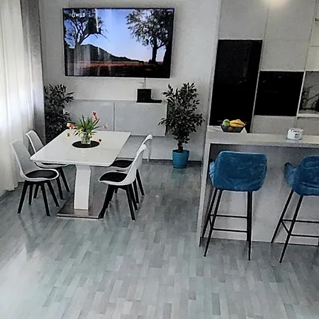 Luna Baška Voda